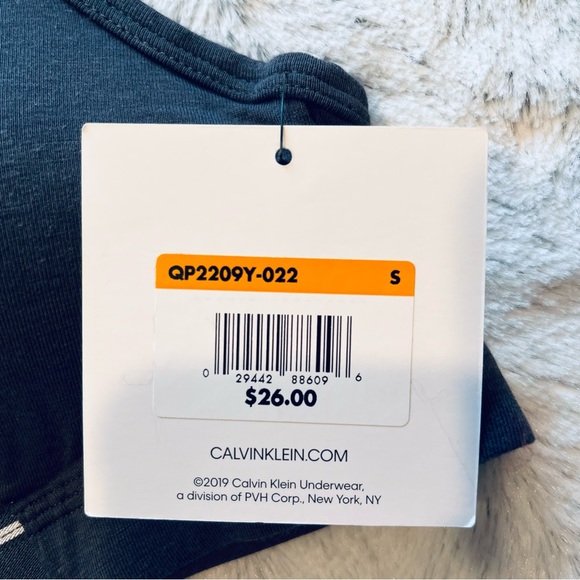 Calvin Klein The Ultimate Comfort Lighty Lined Bralette - Picture 6 of 6